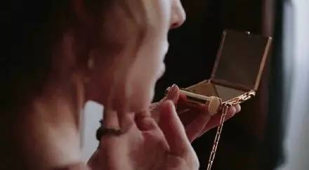 全世界都说美美美的口红包，其实没必要买咯