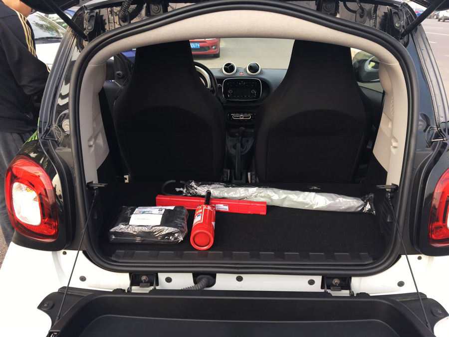 体验完Car2Share的分时租赁，我们写下了这篇详细攻略