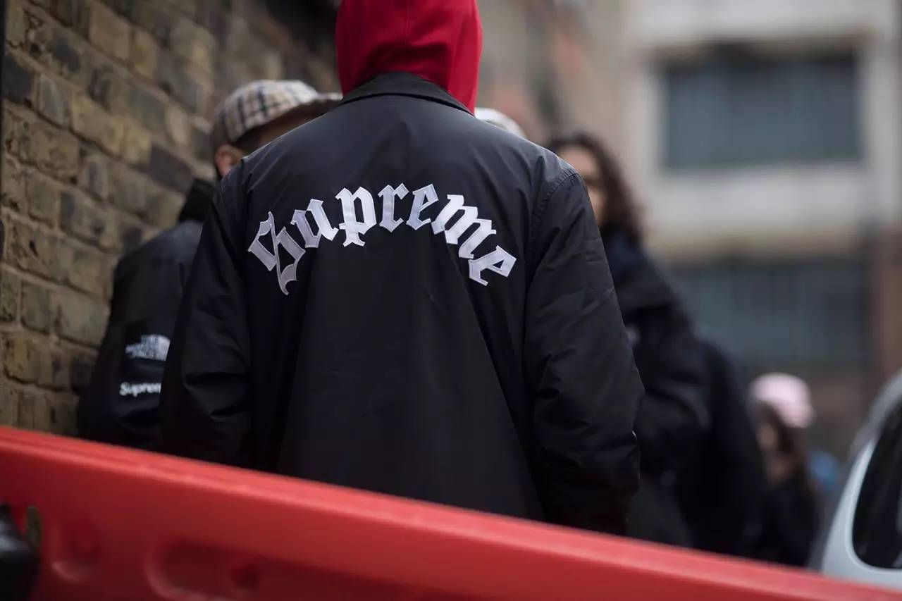 让你街头style立现的秋季单品：教练夹克