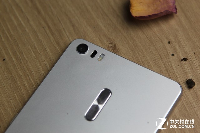 华硕zenfone3拆机,华硕zenfone11评测