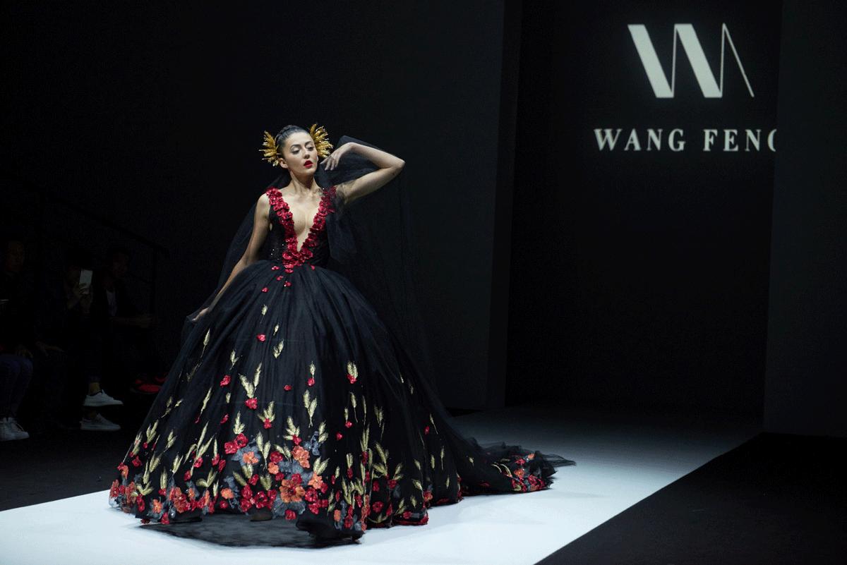 甯︿綘鐪嬩笂娴锋椂瑁呭懆,甯︿綘鐪嬫椂瑁呭懆