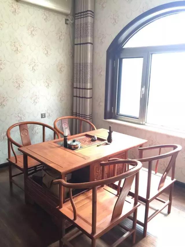 卧室装成什么样子好看,客厅装成这样好吗