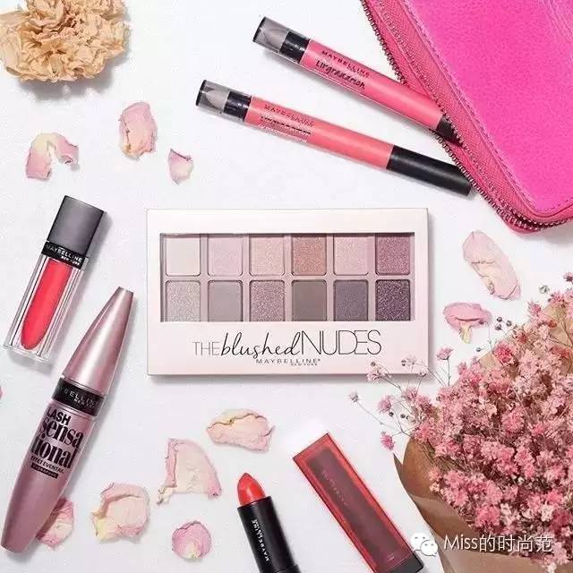 时尚其实是一种另类的智慧,时尚不是一种形式