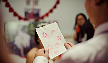 伴娘整蛊新郎的招数,婚礼小游戏整蛊新郎新婚夜