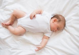 两个月的宝宝拉肚子怎么办如何护理宝宝拉肚子