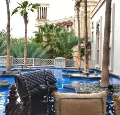 香奈儿购包圣经:经典款哪里买最便宜?