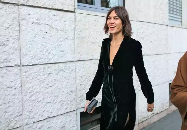 生命是一袭华丽的袍子,生命就是一袭华丽的袍子