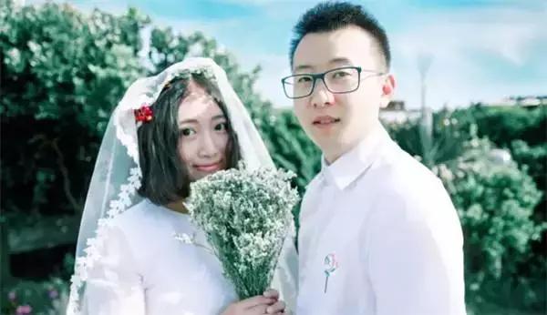 再见吧影楼风!豆瓣女神扛着相机在济州岛自拍清新婚纱照丨梦婚礼