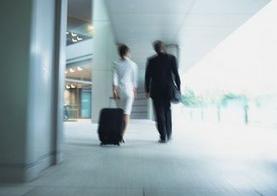 工作关系常年出差,朋友给我发财商机,我拒绝后她翻脸