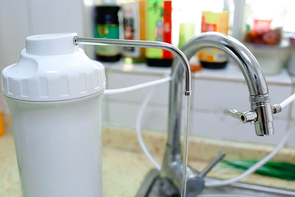 无电反渗透净水机测评,弱碱性净水机和普通净水机