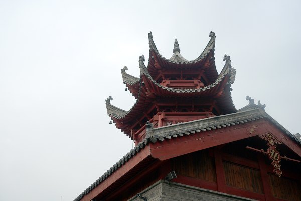 武汉依然繁华,武汉三个烟火气和浪漫的城市