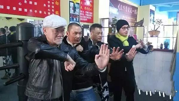 外国人看奔雷手文泰来,奔雷手文泰来视频