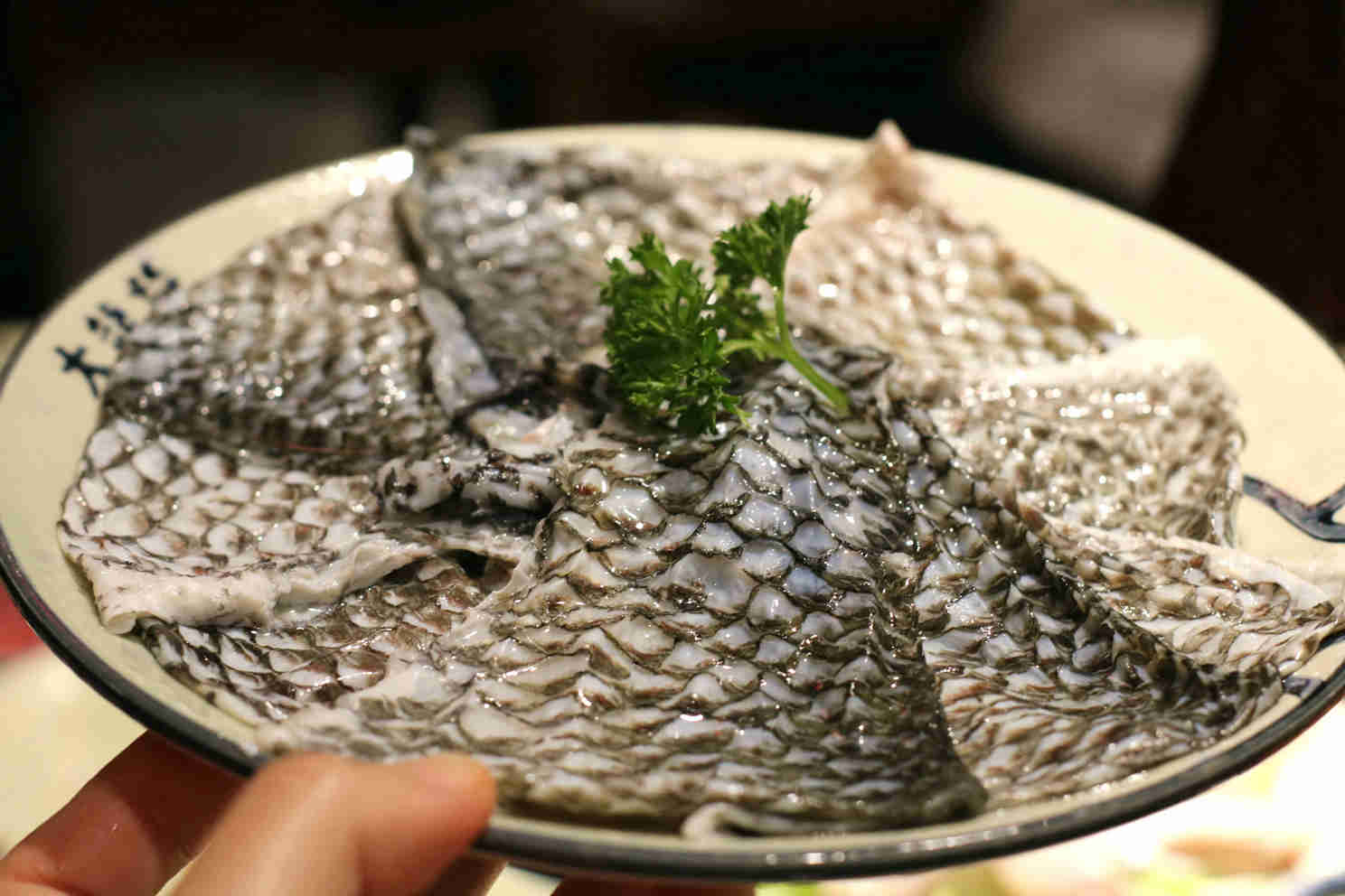 重庆和成都火锅流派有什么不同,四川和重庆的火锅最为出名怎么说