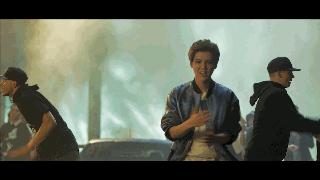 鹿晗对你心动的瞬间,鹿晗的对你爱不完