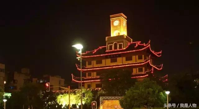 自创精彩短篇科幻小说400字,科幻小说折叠城市