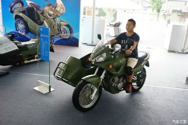 宋楠：评解放军嘉陵600*用军**摩托及技战术