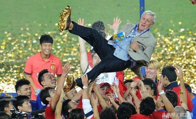 里皮带领国足赢韩国,里皮2比1胜卡塔尔