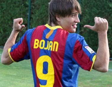 他曾是巴萨真正王储,破梅西所有记录欲取而代之,今陨落却快乐!