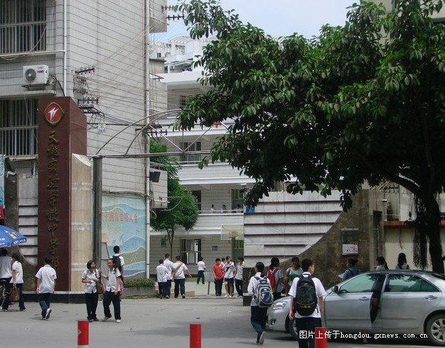 南宁校园生活实拍,南宁校园故事