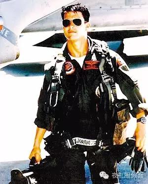 适合圆脸大脸妹戴墨镜,大脸怎么选择墨镜