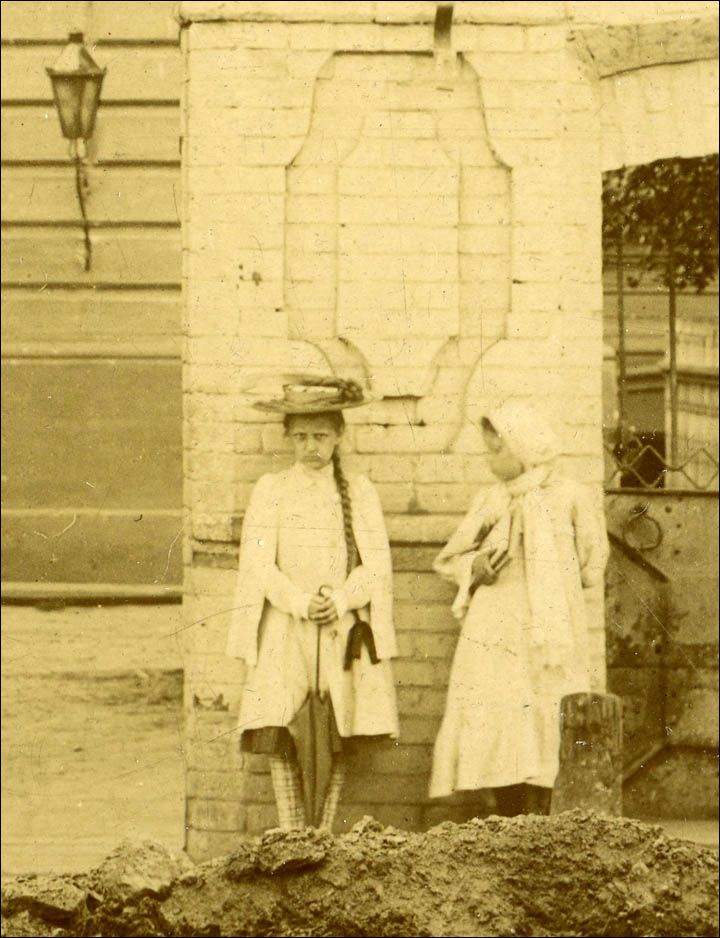 俄罗斯又添灵异传说？这组拍摄于110年前的照片有猫腻！