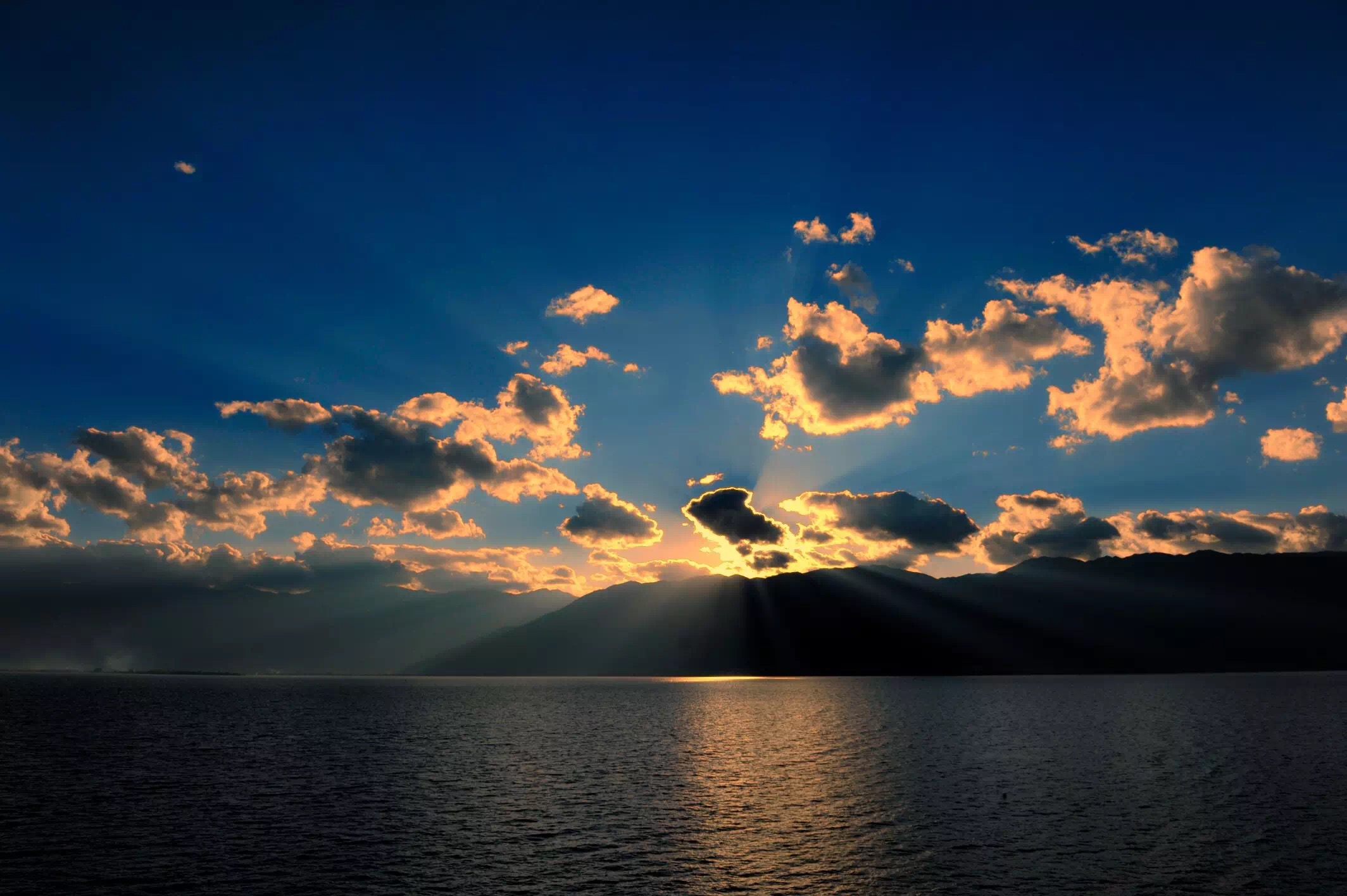 杨丽萍太阳宫与月亮宫多少钱,杨丽萍太阳宫和月亮宫的视频