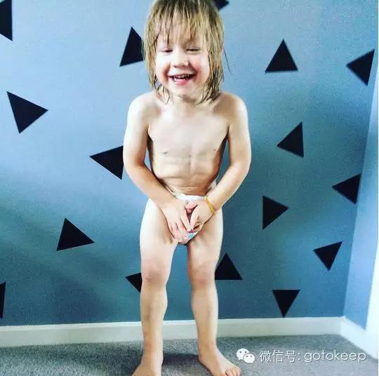 八块腹肌的小怪兽,腹肌小怪兽