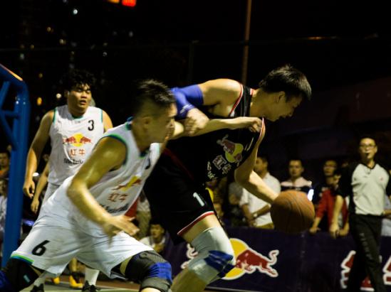 能量加冕王者登基2016红牛能量周末篮球赛完美落幕！