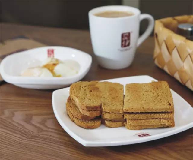 新白鹿、绿茶3折,炉鱼、乐伯部队锅半价,哈根达斯买一送一西湖边上的老牌商场,要用6天承包你的胃!