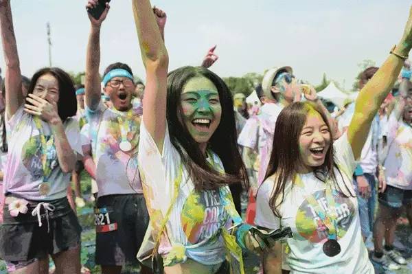 玩S丨11.272016广州彩色登山节城市精英狂欢日!