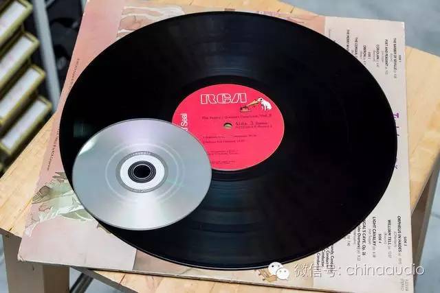 最原始黑胶唱片制作过程,原来黑胶唱片是这么做出来的