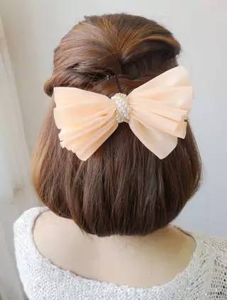 清新淑女半扎编发中分,时尚编发扎法简单又好看