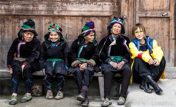 上山割茅草编茅草筐,农村割草竹筐手工编织教程