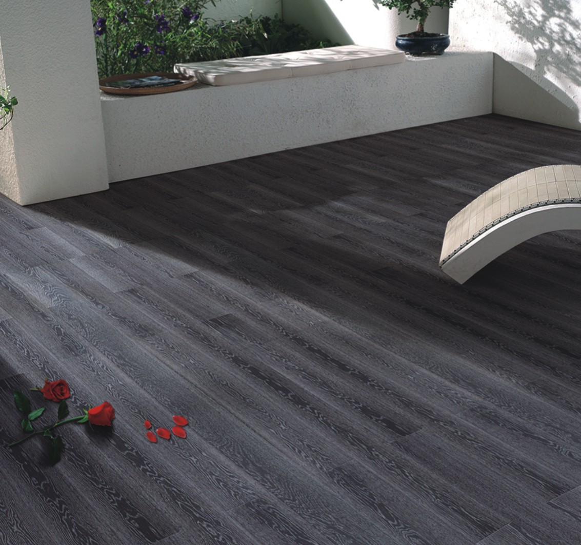 三层实木复合地板性价比高的品牌,三层实木复合地板的使用寿命