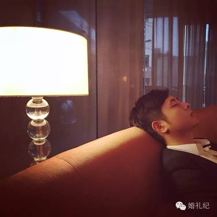晒老公啦!老公发型对了婚纱照也能拍成韩剧海报哟