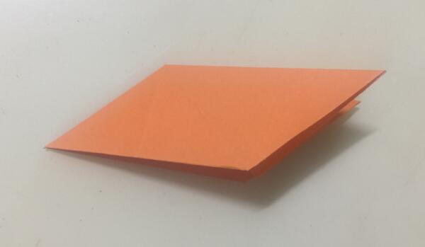 折纸飞镖能飞10000米,怎么折纸飞镖能飞600米