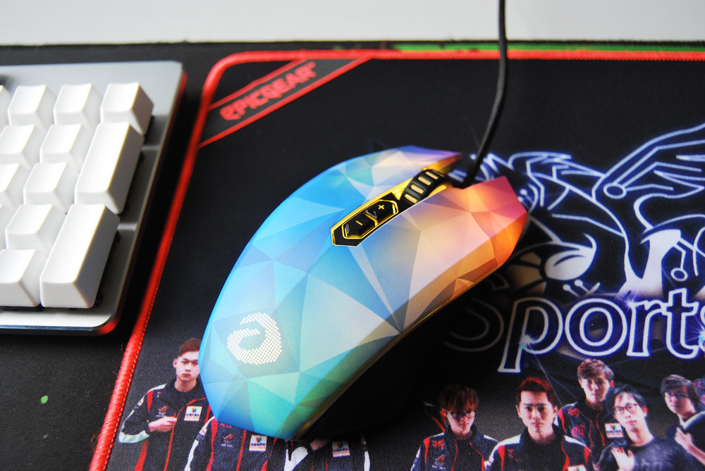 牧马人专业轻量化鼠标测评,牧马人鼠标三代评测