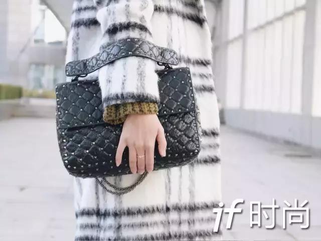 范冰冰手拿包,范冰冰lv包包