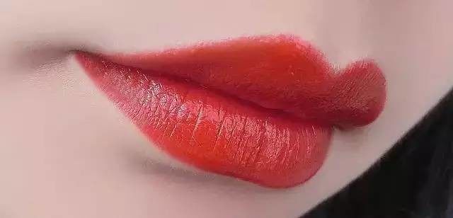 ysl口红1996方管圣诞款 (圣罗兰ysl方管星辰口红)