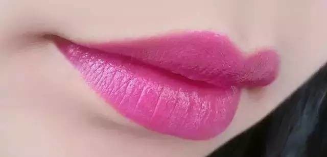 ysl口红1996方管圣诞款 (圣罗兰ysl方管星辰口红)