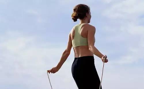 跳绳能有助于备孕吗,如何正确跳绳有助备孕