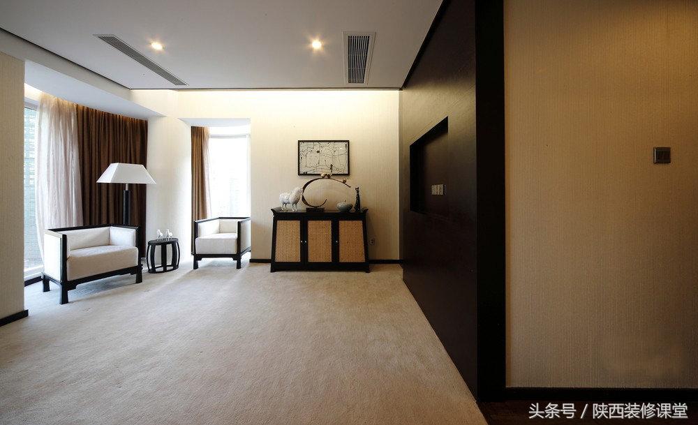 大面积复式样板房,一套精装样板房即将落地