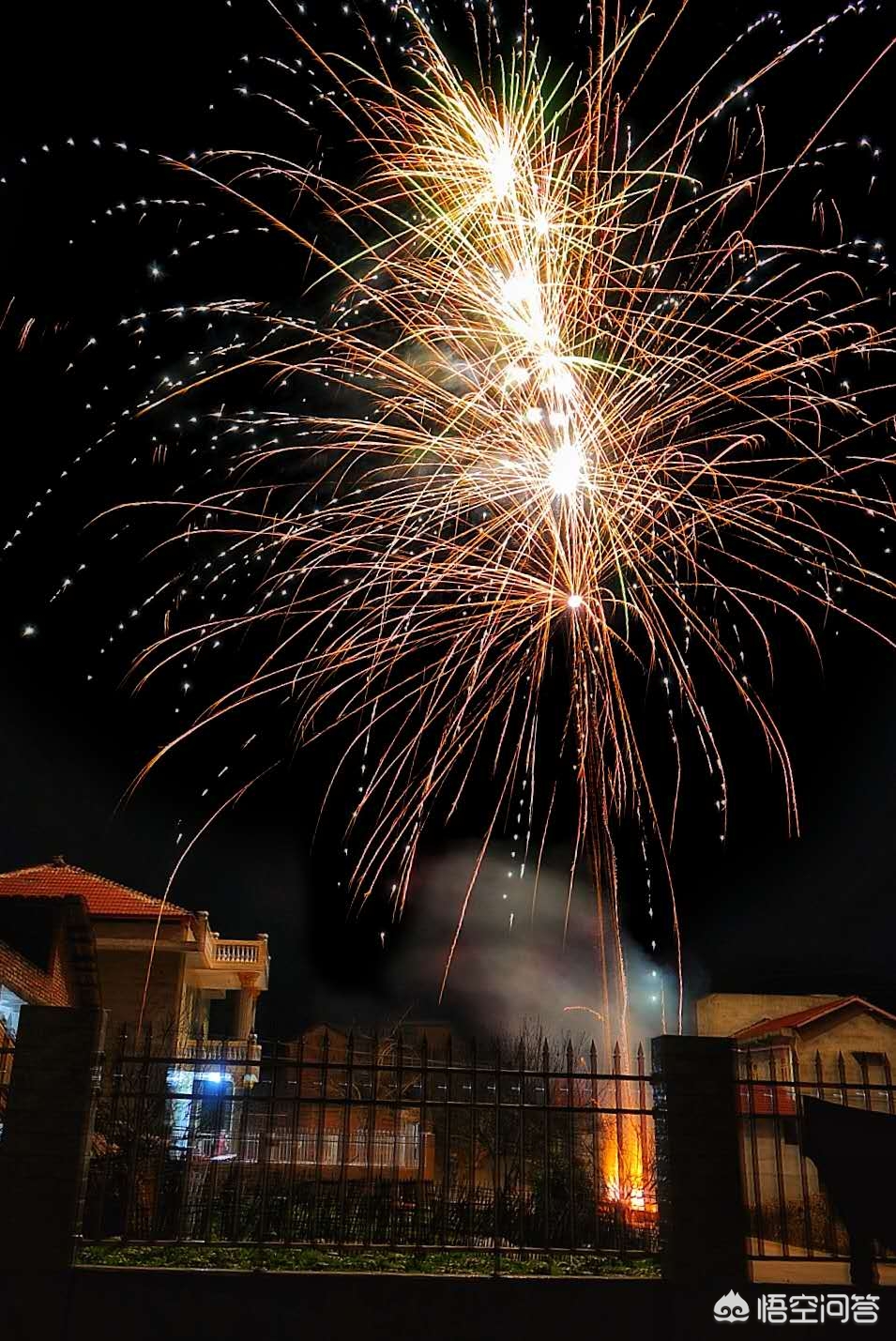 烟花图片怎么修更清晰,如何拍出好看的烟花图片