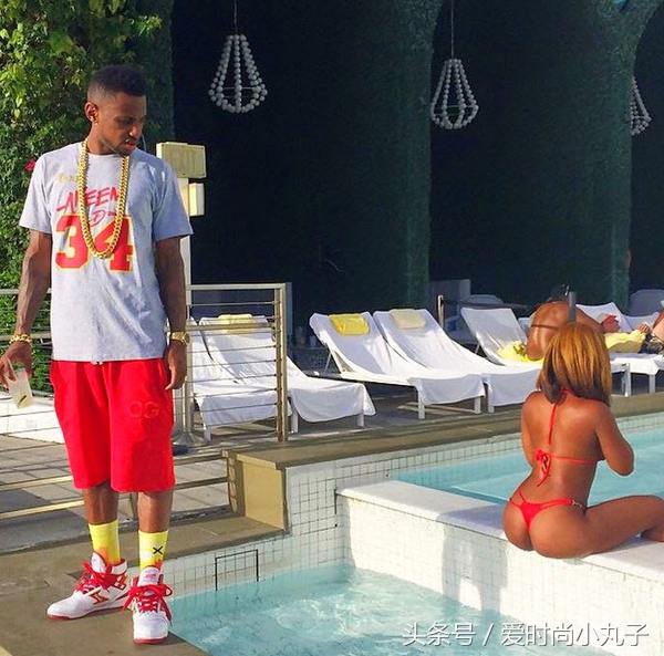 年薪10万职场男士穿衣指南第四弹：能穿一辈子的6款球鞋