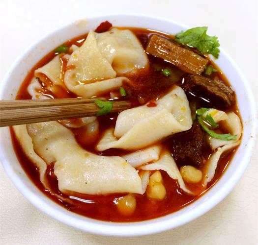 成都的一群面痴,拿出了他们珍藏的42碗好面,服不服吃了就知道