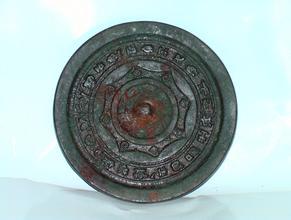 这么简单，石鞋涂朱砂是防止邪从脚底侵入，能过滤空气