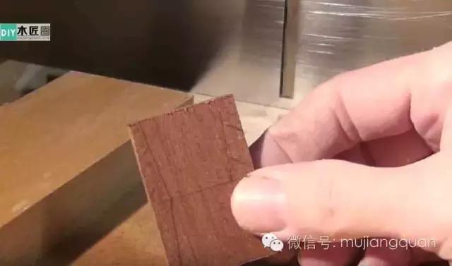 不一样的榫卯,一个能拼接,也能加固木板的蝴蝶榫