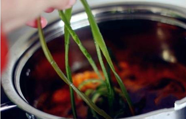 在家如何吃上小火锅,一个人在家不知道做什么好吃的