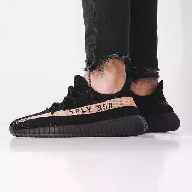 yeezy350v2黑红普通版,yeezy350v2黑红