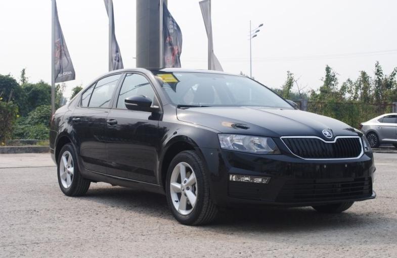 最新款速腾的空间,这是一款比速腾更高级的大众家轿